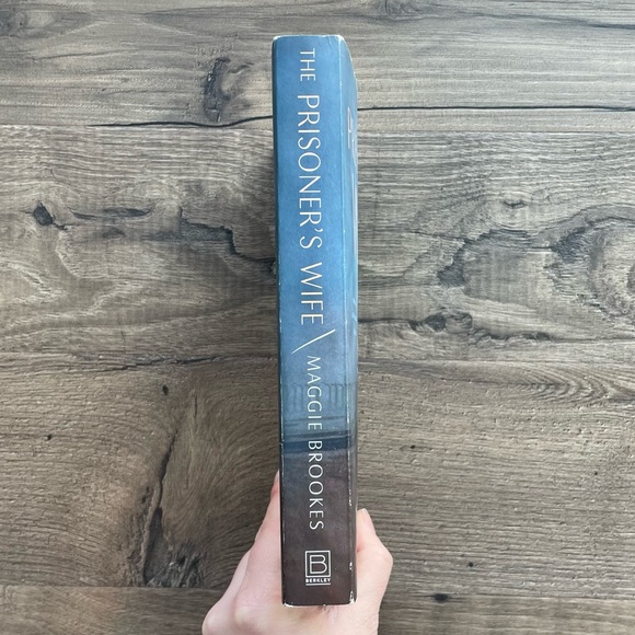 2/$15 • The Prisoner’s Wife by Maggie Brookes - Picture 3 of 4